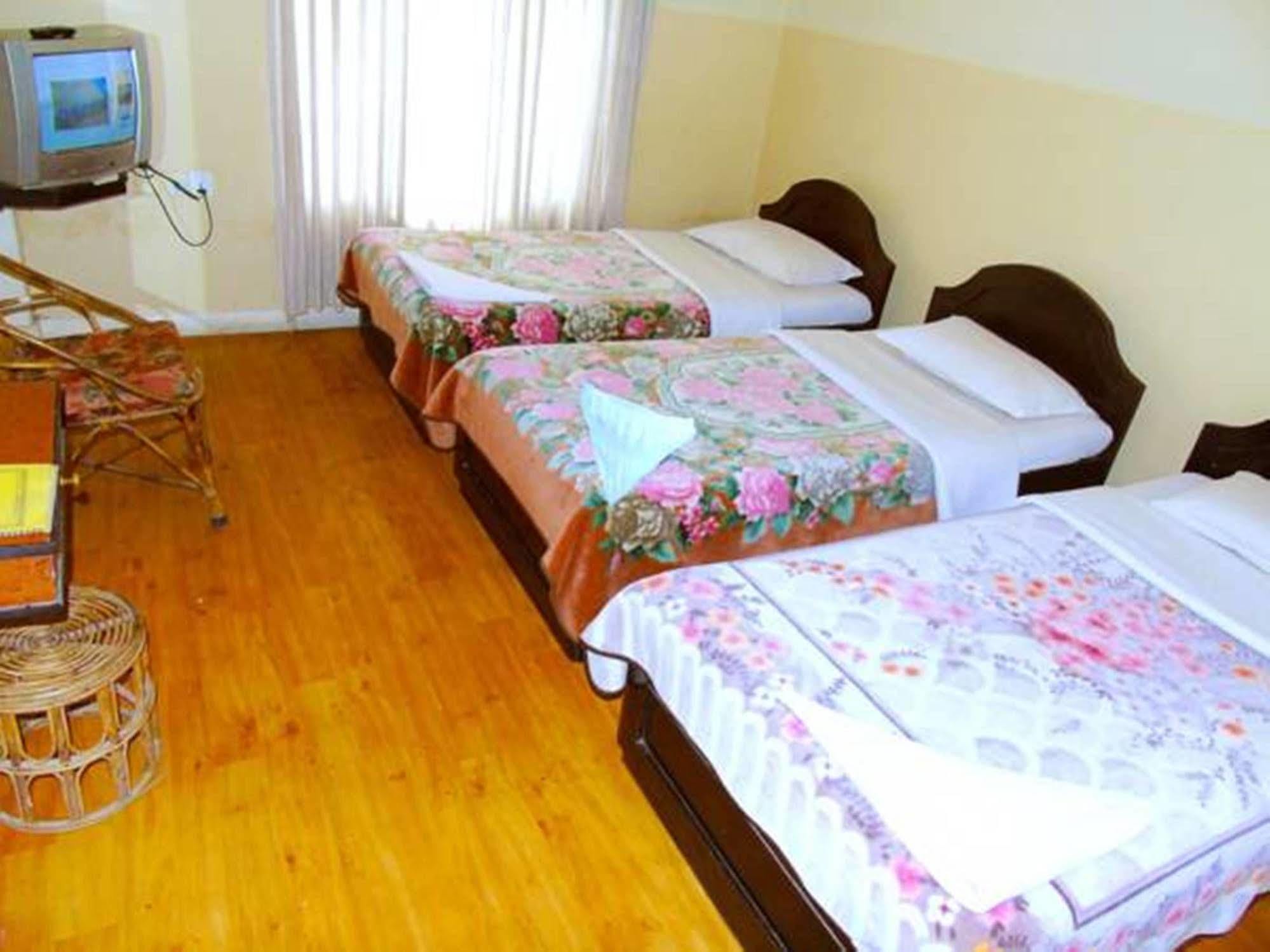 Hotel Trip Pokhara Extérieur photo