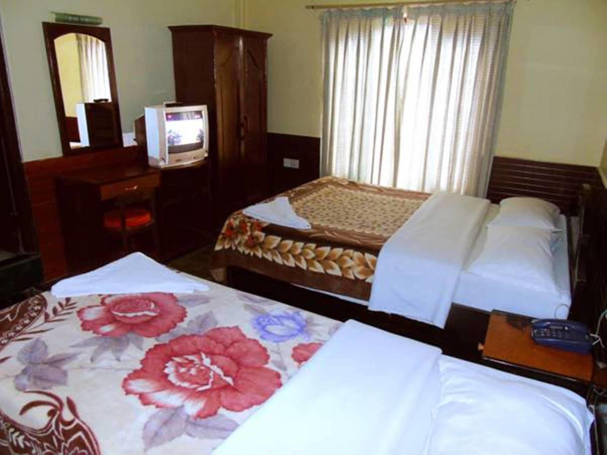 Hotel Trip Pokhara Extérieur photo
