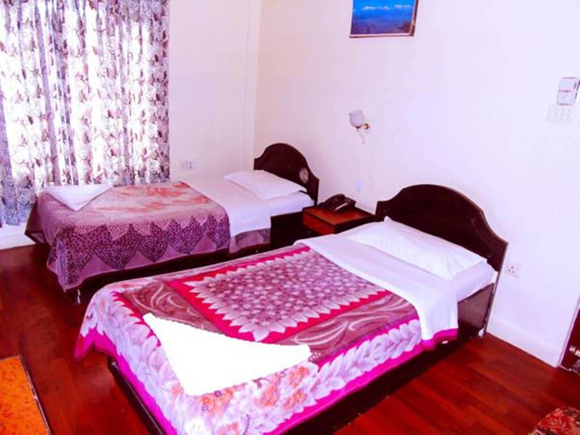 Hotel Trip Pokhara Extérieur photo