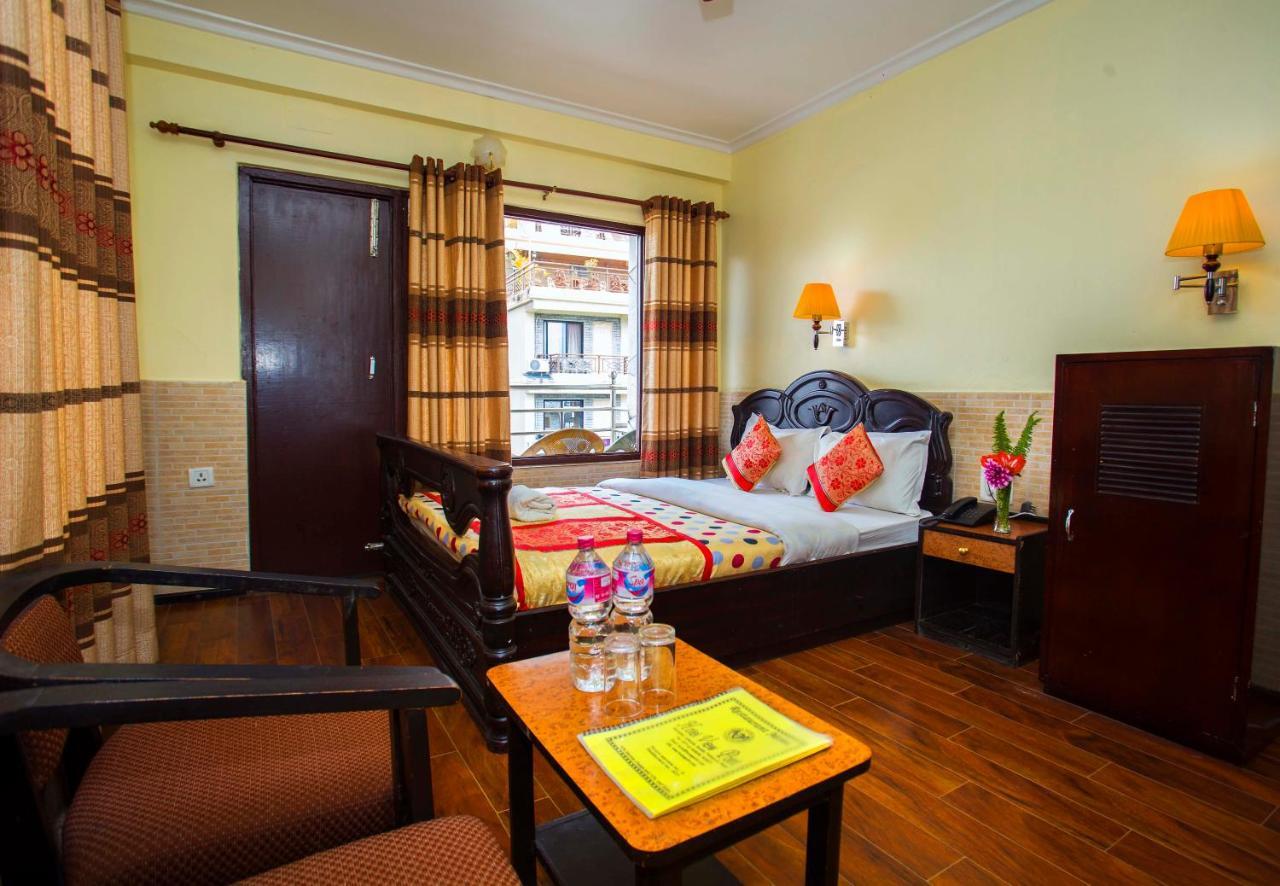 Hotel Trip Pokhara Extérieur photo
