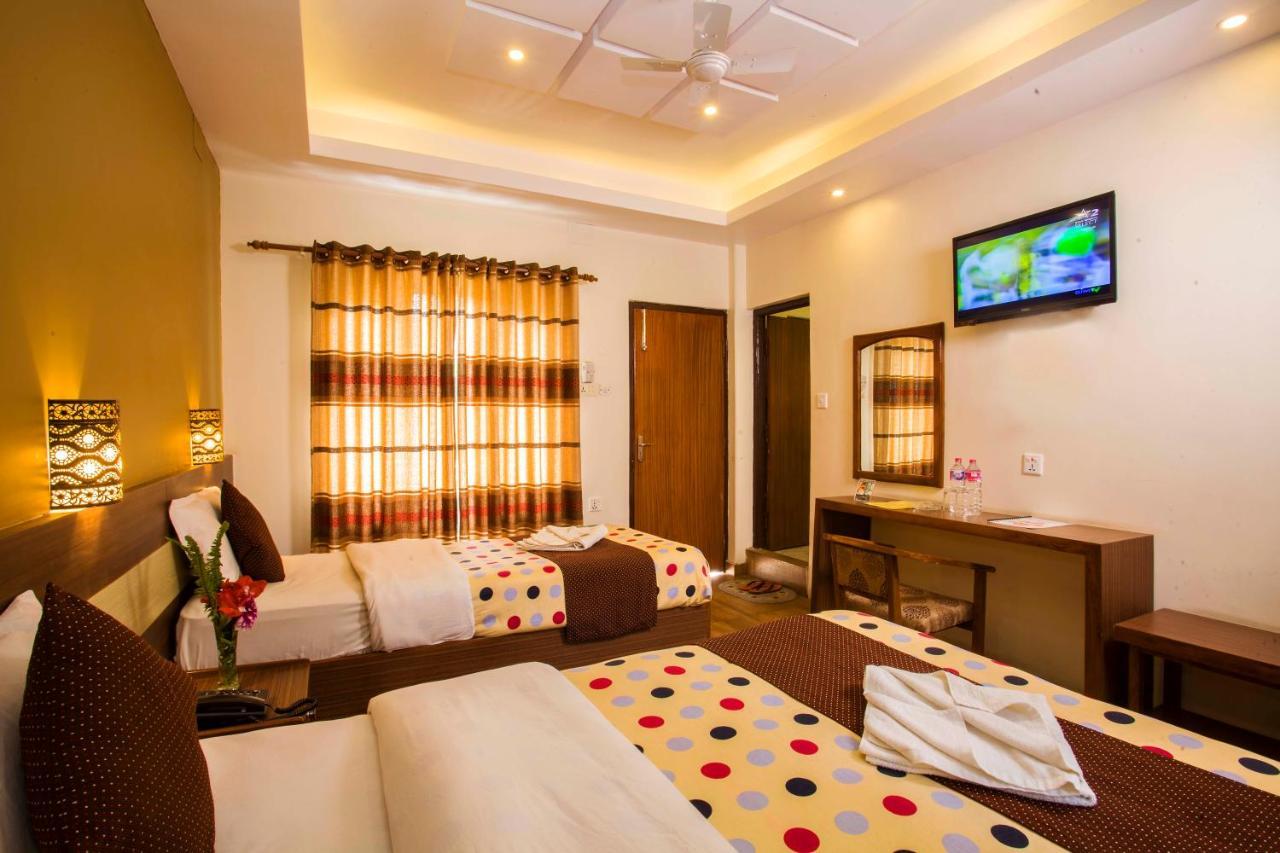 Hotel Trip Pokhara Extérieur photo