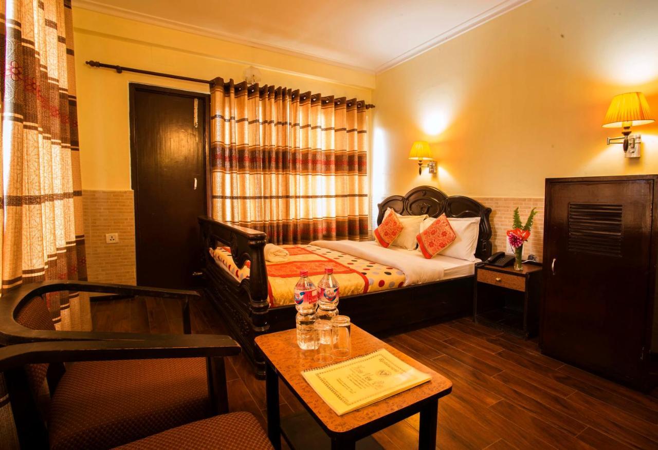 Hotel Trip Pokhara Extérieur photo