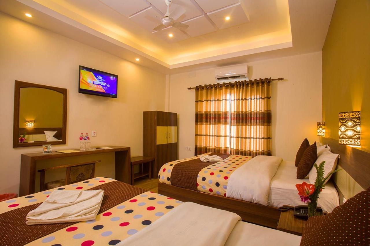 Hotel Trip Pokhara Extérieur photo