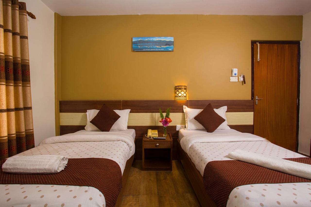 Hotel Trip Pokhara Extérieur photo